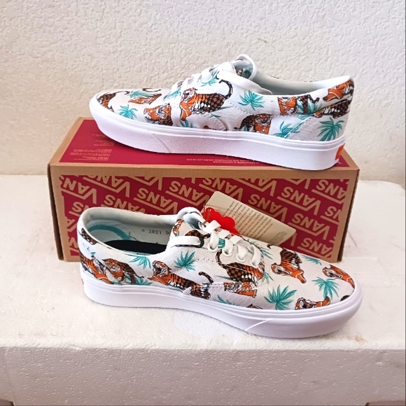 Vans - Picture 4 of 4